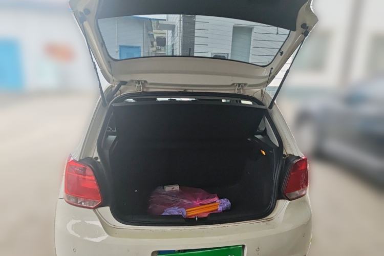 Used Volkswagen Polo 2011 1.6L Automatic ZhiShang Version Trunk