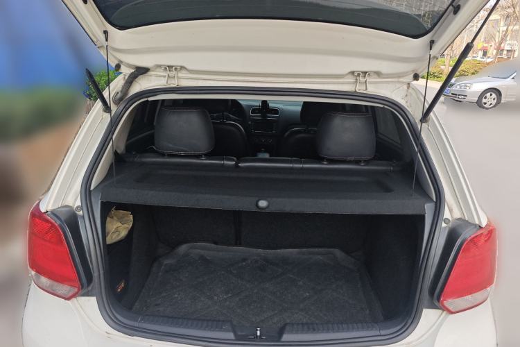 Used Volkswagen Polo 2011 1.6L Automatic ZhiShang Version Trunk