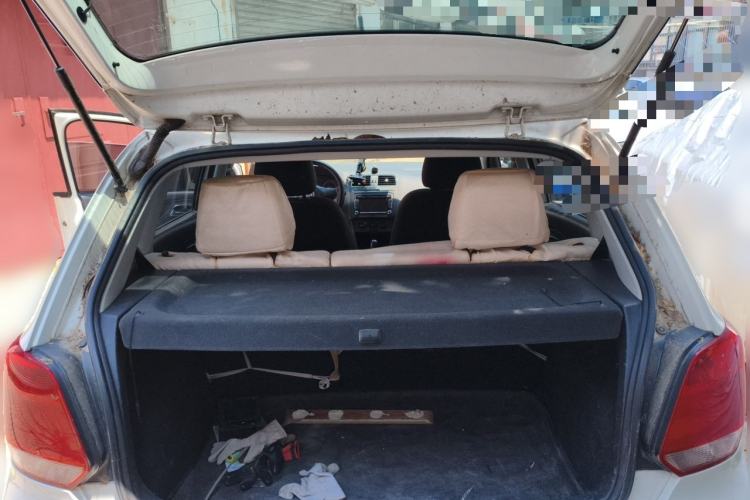 Used Volkswagen Polo 2011 1.6L Automatic ZhiShang Version Trunk