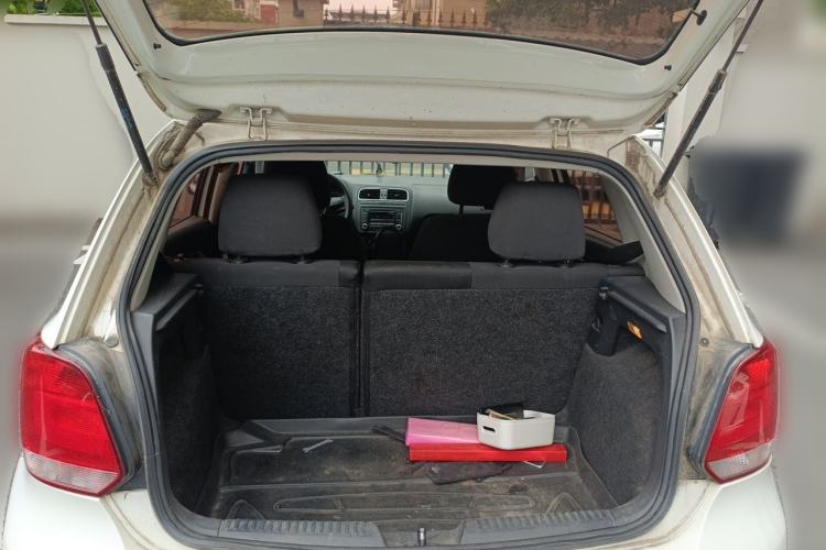 Used Volkswagen Polo 2011 1.4L Automatic ZhiShang Version Trunk