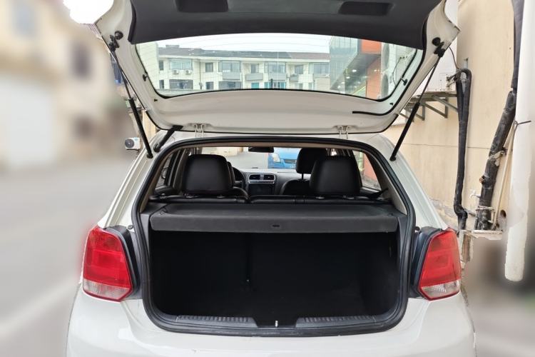 Used Volkswagen Polo 2011 1.6L Manual ZhiShang Edition Trunk