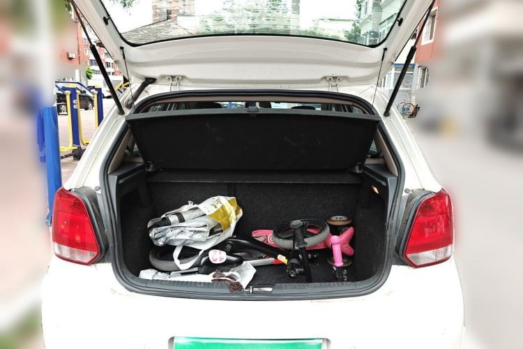 Used Volkswagen Polo 2011 1.6L Automatic ZhiShang Version Trunk