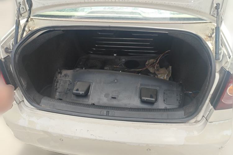 Used Volkswagen Polo 2011 Jingqu 1.4L Automatic Shishang Edition Trunk