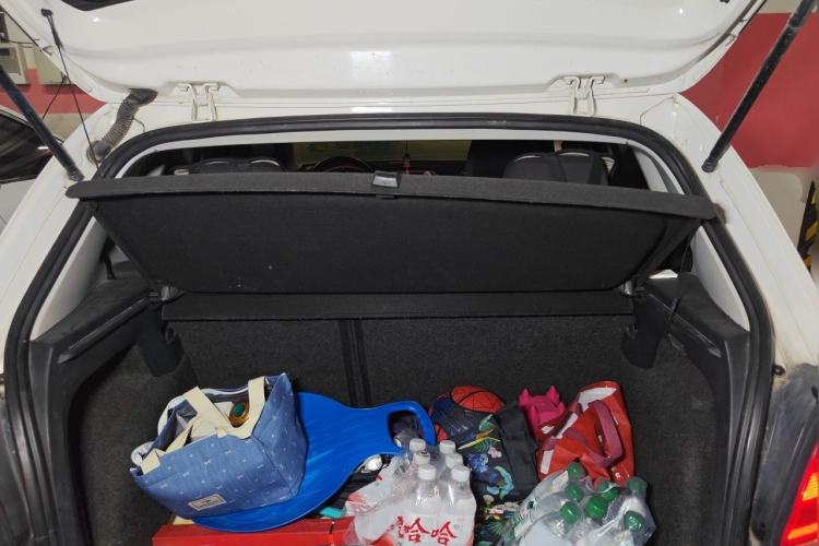 Used Volkswagen Polo 2011 1.6L Automatic ZhiShang Version Trunk
