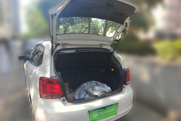 Used Volkswagen Polo 2011 1.4L Automatic ZhiShang Version Trunk
