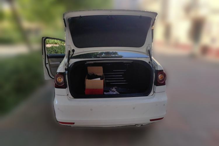 Used Volkswagen Polo 2011 Jingqu 1.6L Automatic Siku Edition Trunk