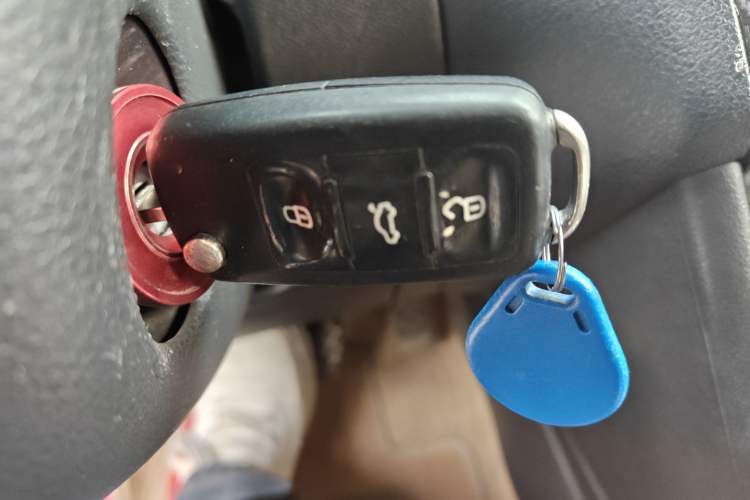 Used Volkswagen Polo 2011 1.6L Automatic ZhiShang Version Vehicle Key