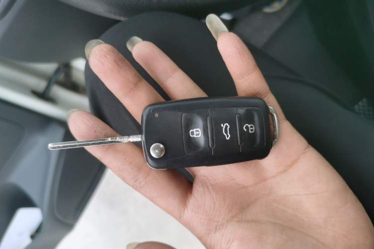 Used Volkswagen Polo 2011 1.6L Manual ZhiShang Edition Vehicle Key