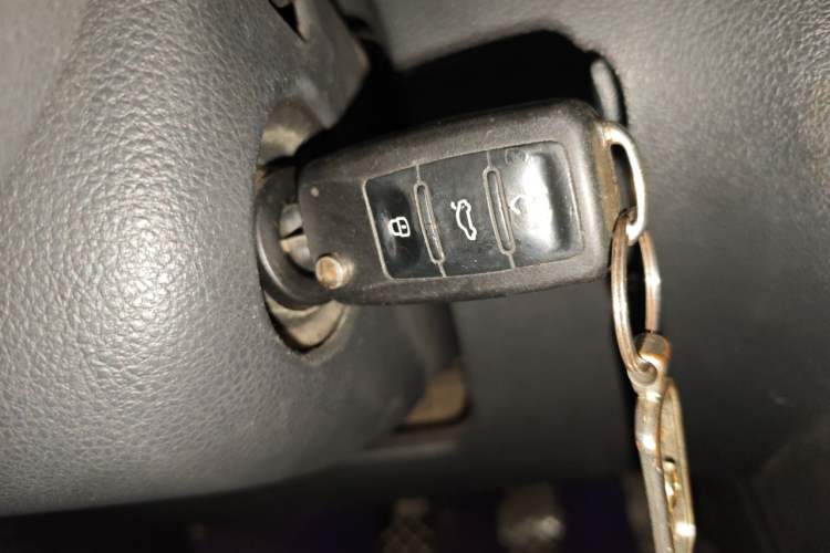 Used Volkswagen Polo 2011 1.4L Manual ZhiLe Edition Vehicle Key
