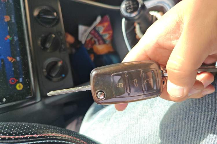 Used Volkswagen Polo 2011 1.4L Manual ZhiLe Edition Vehicle Key