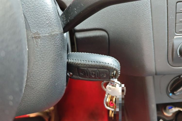 Used Volkswagen Polo 2011 1.4L Manual ZhiLe Edition Vehicle Key