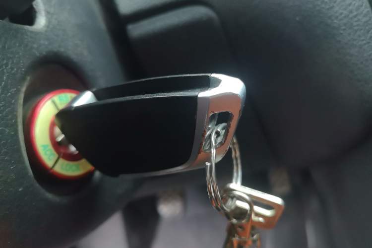 Used Volkswagen Polo 2011 1.4L Manual ZhiLe Edition Vehicle Key