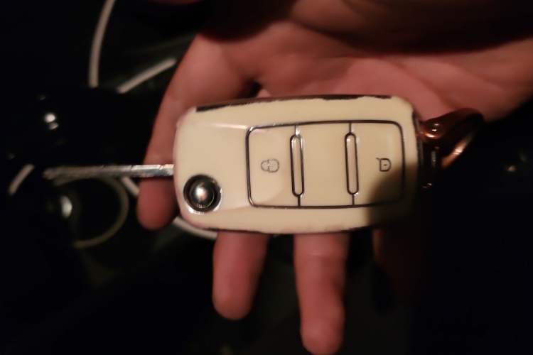 Used Volkswagen Polo 2011 1.6L Automatic ZhiShang Version Vehicle Key