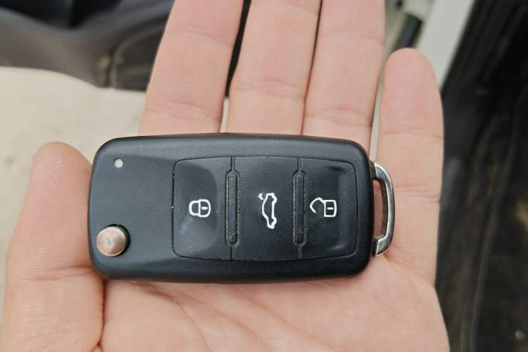 Used Volkswagen Polo 2011 1.6L Manual ZhiShang Edition Vehicle Key