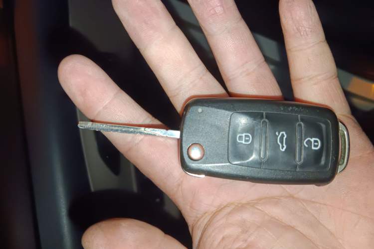 Used Volkswagen Polo 2011 1.6L Manual ZhiShang Edition Vehicle Key