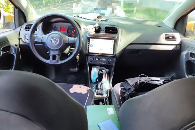Used Volkswagen Polo 2011 1.6L Automatic ZhiShang Version Center Console