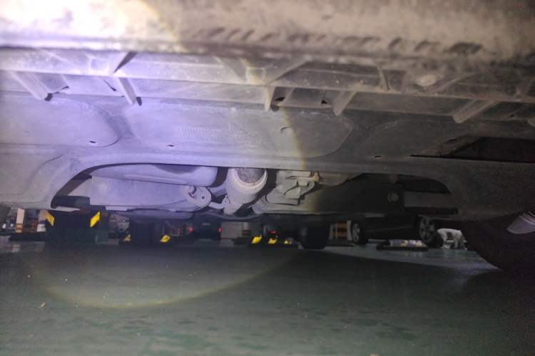 Used Volkswagen Polo 2011 1.6L Manual ZhiShang Edition Chassis Front