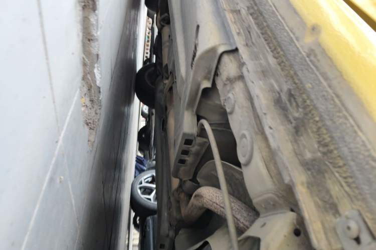 Used Volkswagen Polo 2011 1.6L Automatic ZhiKu Edition Chassis Rear Left