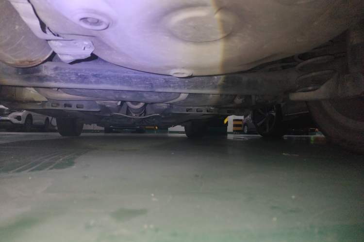 Used Volkswagen Polo 2011 1.6L Manual ZhiShang Edition Chassis Rear