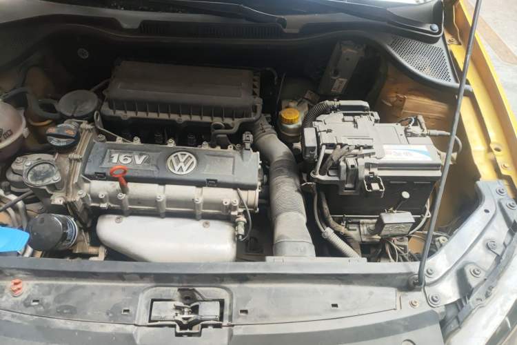 Used Volkswagen Polo 2011 1.4L Automatic ZhiCool Edition Engine Bay Left