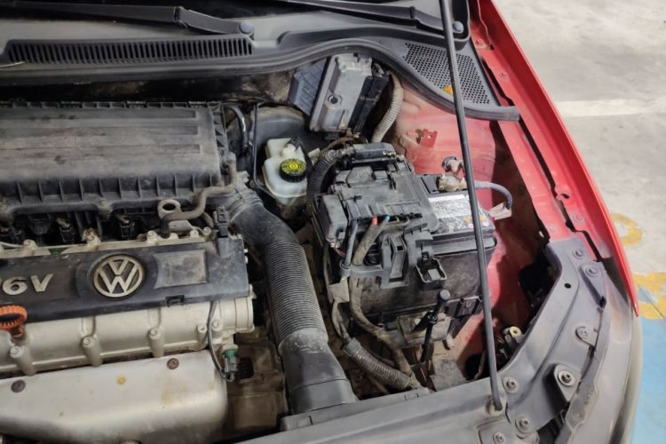 Used Volkswagen Polo 2011 1.6L Automatic ZhiKu Edition Engine Bay Left