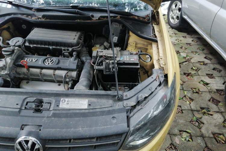 Used Volkswagen Polo 2011 1.4L Manual ZhiLe Edition Engine Bay Left