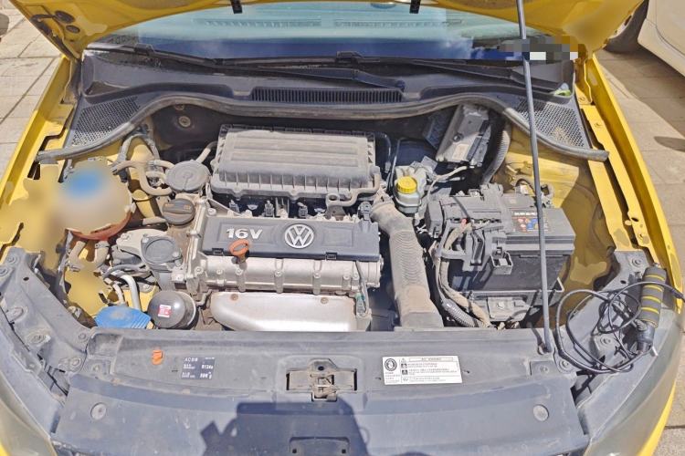 Used Volkswagen Polo 2011 1.6L Manual ZhiShang Edition Engine Bay