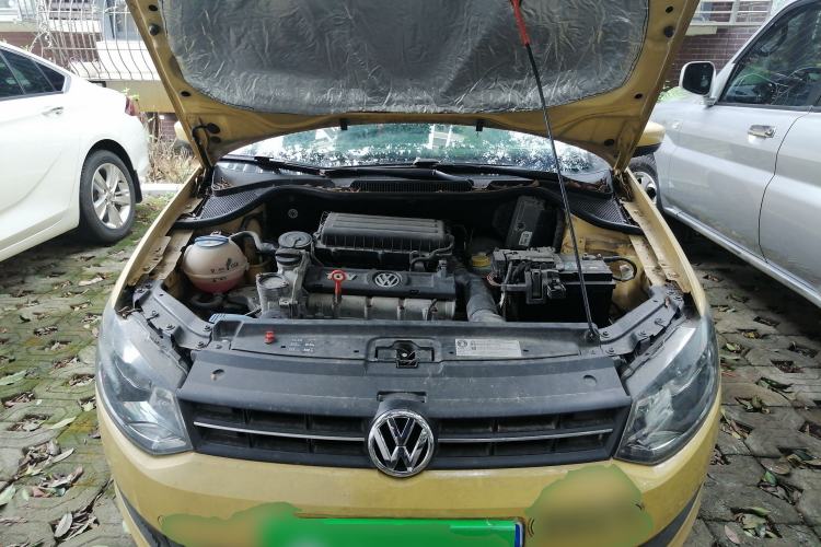 Used Volkswagen Polo 2011 1.4L Manual ZhiLe Edition Engine Bay