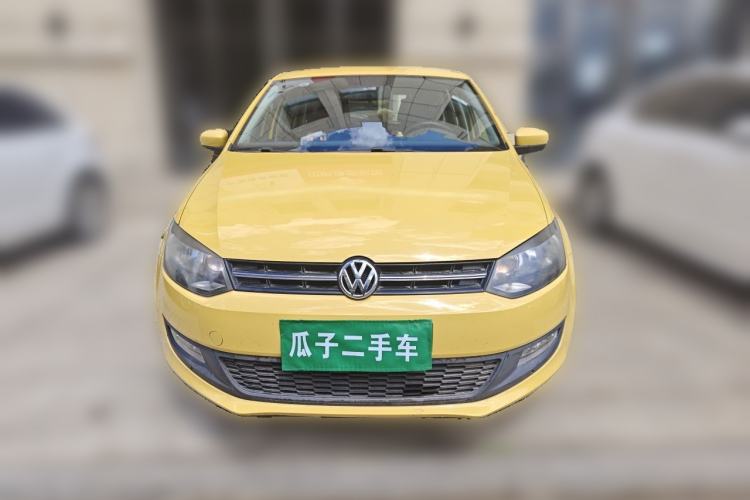 Used Volkswagen Polo 2011 1.6L Manual ZhiShang Edition Front