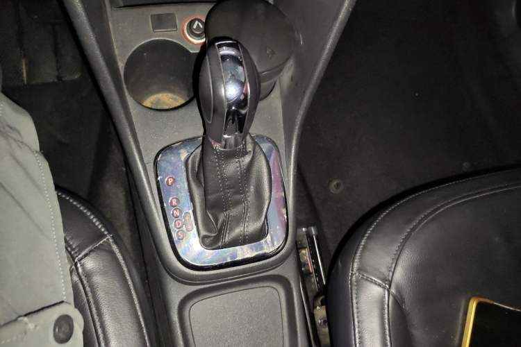 Used Volkswagen Polo 2011 1.6L Automatic ZhiKu Edition Gear Lever