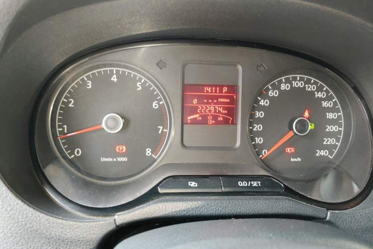 Used Volkswagen Polo 2011 1.6L Automatic ZhiKu Edition Instrument Cluster