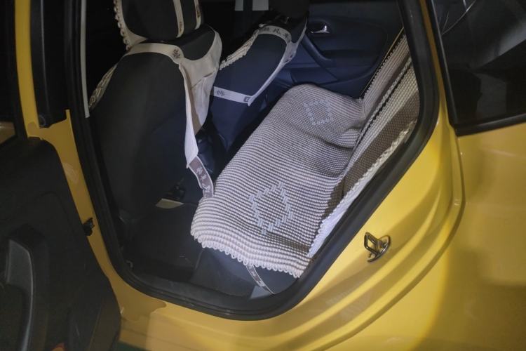 Used Volkswagen Polo 2011 1.6L Manual ZhiShang Edition Left Rear Seat