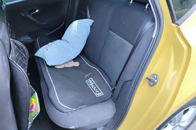 Used Volkswagen Polo 2011 1.6L Automatic ZhiShang Version Left Rear Seat