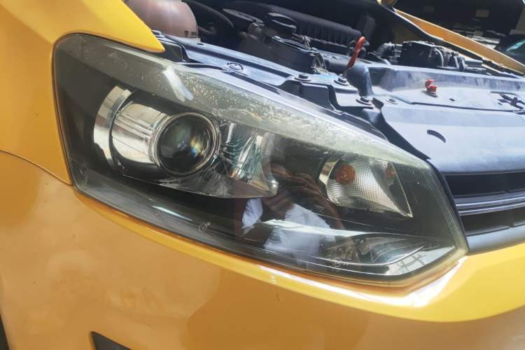 Used Volkswagen Polo 2011 1.4L Automatic ZhiCool Edition Right Front Headlight