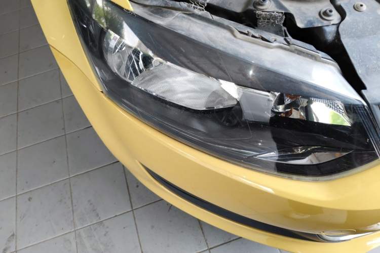 Used Volkswagen Polo 2011 1.6L Automatic ZhiKu Edition Right Front Headlight