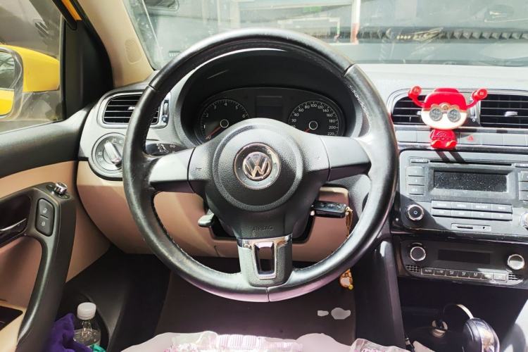 Used Volkswagen Polo 2011 1.4L Automatic ZhiCool Edition Steering Wheel