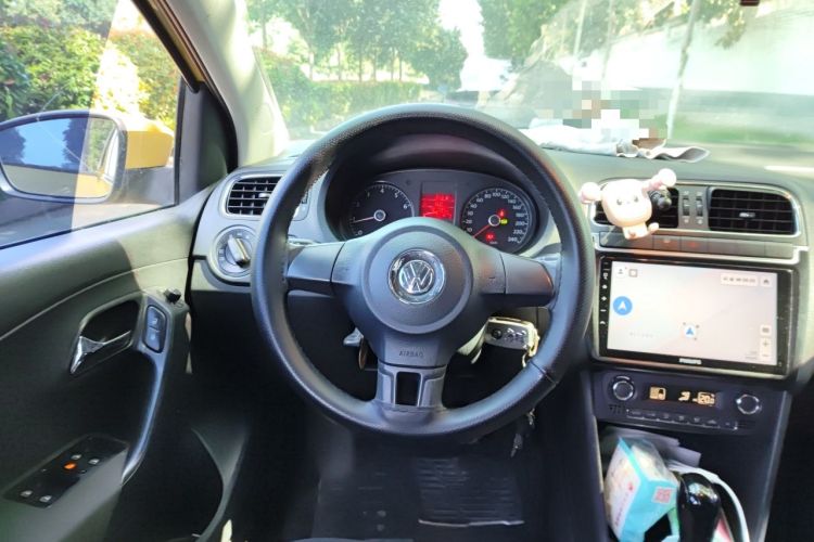 Used Volkswagen Polo 2011 1.6L Automatic ZhiShang Version Steering Wheel
