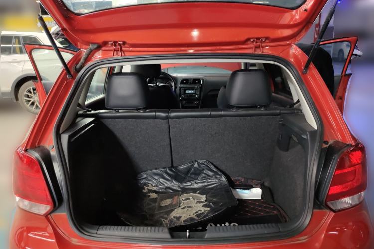 Used Volkswagen Polo 2011 1.6L Automatic ZhiKu Edition Trunk