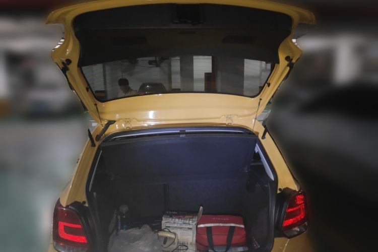 Used Volkswagen Polo 2011 1.6L Manual ZhiShang Edition Trunk