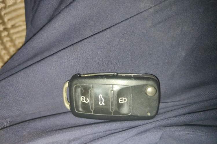 Used Volkswagen Polo 2011 1.6L Manual ZhiShang Edition Vehicle Key