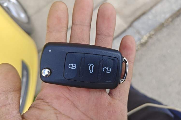 Used Volkswagen Polo 2011 1.6L Manual ZhiShang Edition Vehicle Key