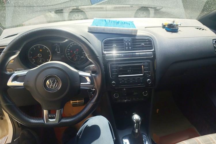 Used Volkswagen Polo 2012 1.4TSI GTI Center Console