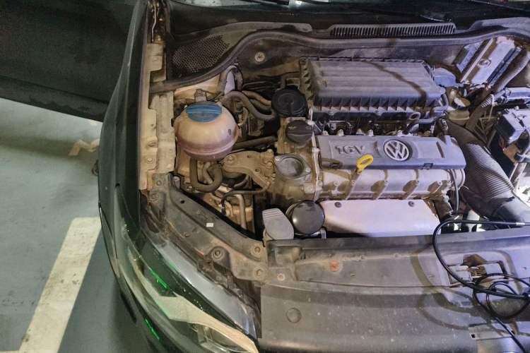 Used Volkswagen Polo 2012 1.6L Cross Polo Automatic Transmission Engine Bay Right
