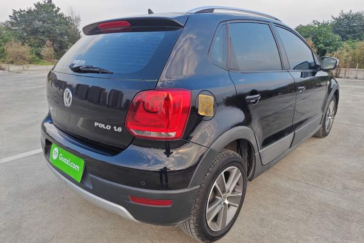 Used Volkswagen Polo 2012 1.6L Cross Polo MT Exterior 3