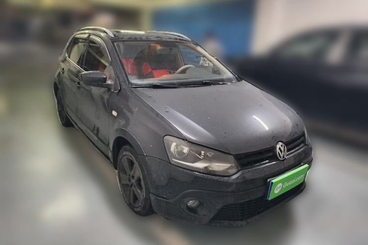 Used Volkswagen Polo 2012 1.6L Cross Polo Automatic Transmission Front Right 45 Deg