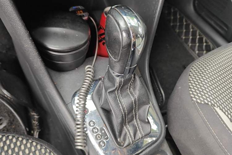 Used Volkswagen Polo 2012 1.6L Cross Polo Automatic Transmission Gear Lever