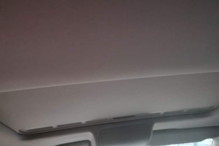 Used Volkswagen Polo 2012 1.6L Cross Polo MT Headliner