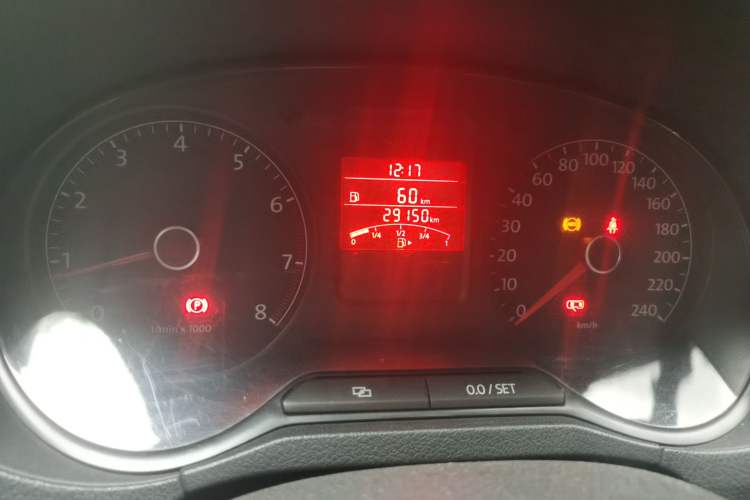 Used Volkswagen Polo 2012 1.6L Cross Polo MT Odometer Close Up
