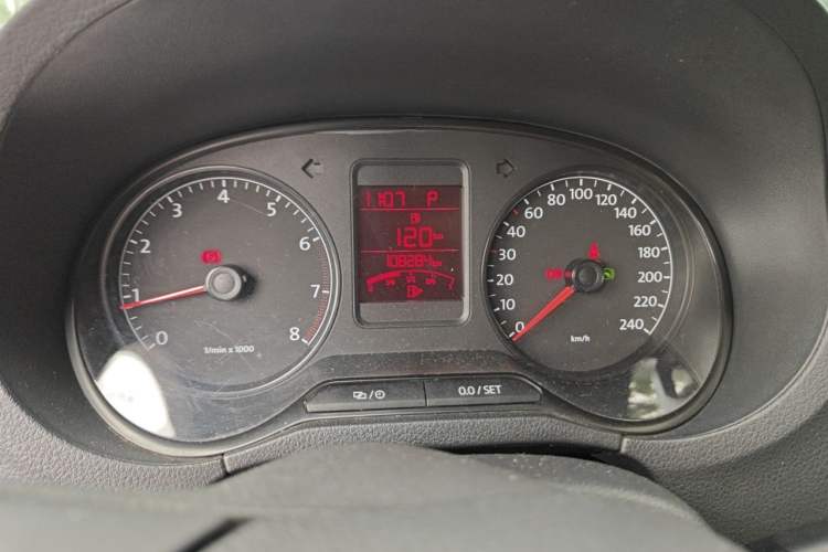 Used Volkswagen Polo 2012 1.6L Cross Polo Automatic Transmission Odometer Close Up