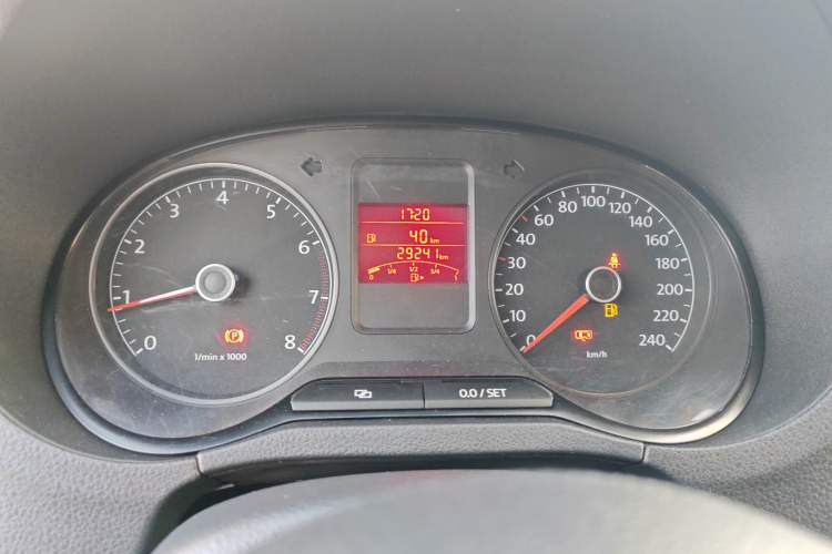 Used Volkswagen Polo 2012 1.6L Cross Polo MT Odometer Close Up
